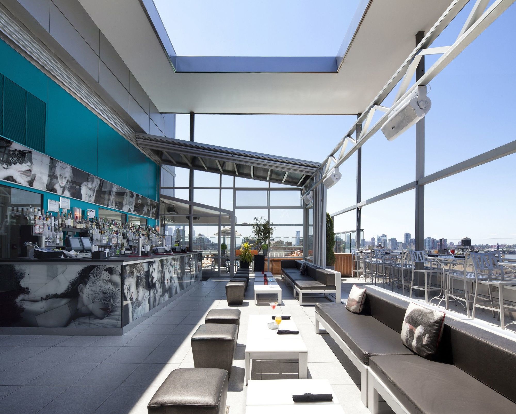 Gansevoort Meatpacking Hotel Ню Йорк Екстериор снимка The Sky Bar
